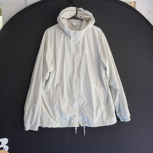 Nike Club Futura Woven Windbreaker Jacket Lightweight Full Zip Hood WhiteLarge‎ - Picture 1 of 9